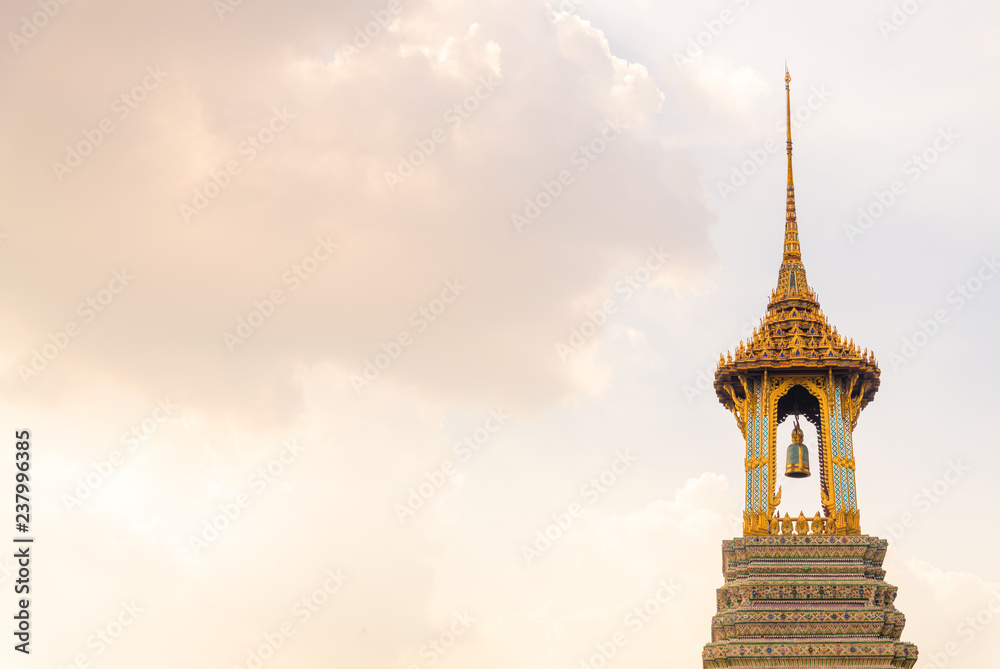 Fototapeta premium Wat Phra Kaeo, Temple of the Emerald Buddha and the home of the Thai King. Wat Phra Kaeo is one of Bangkok's most famous tourist sites and it was built in 1782 at Bangkok, Thailand.