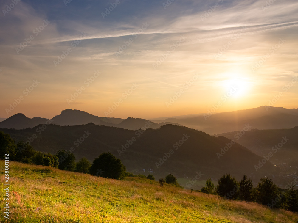 Obraz premium Trzy Korony Massif at Sunset. Pieniny Mountains in summer. View from Jarmutka Mount.