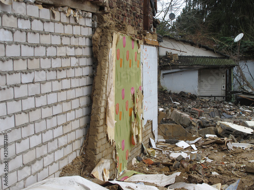 Abriss eines Hauses in Immerath im Rheinischen Braunkohlerevier photo