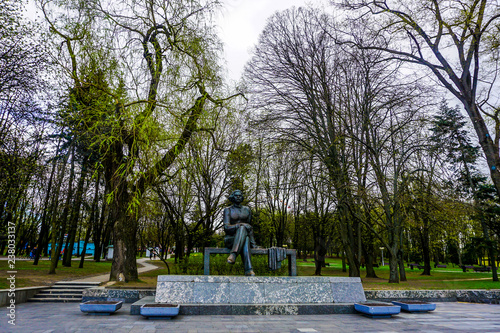 Minsk Gorky Park Statue