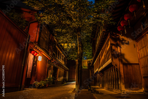 金沢・主計町茶屋街の夜