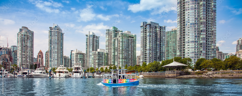 Obraz premium Vancouver skyline British Columbia Canada