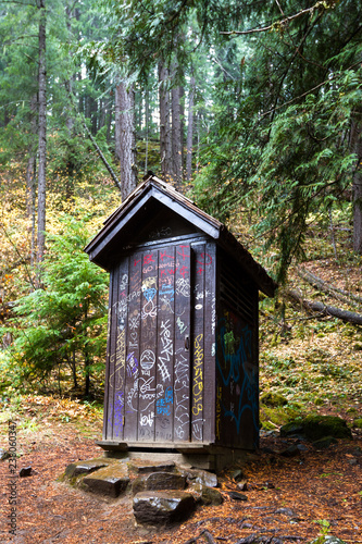 Fototapeta Naklejka Na Ścianę i Meble -  outhouse in the mountains