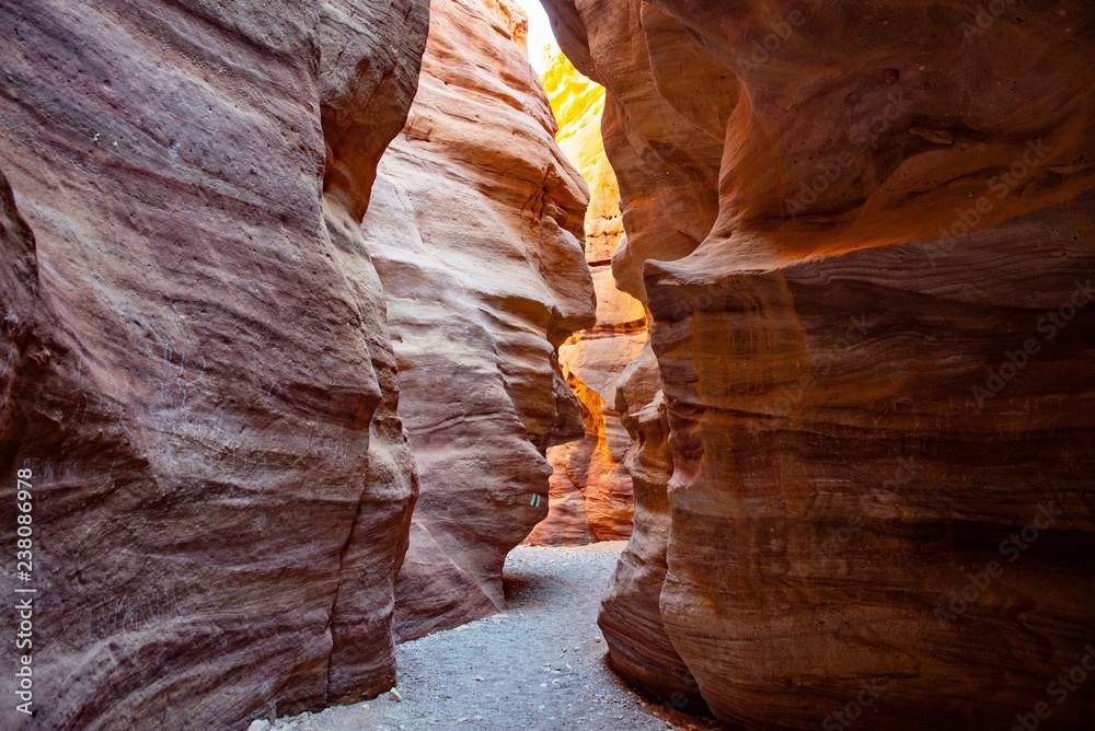 Red Canyon in the Eilat Mountains. - obrazy, fototapety, plakaty 