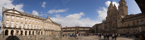 Panorámica de la Plaza del Obradoiro en La Coruña con la Catedral de Santiago de Compostela en Galicia, España, vacaciones de 2018 photo