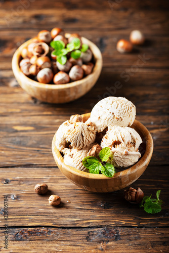 ice cream with hazelnut