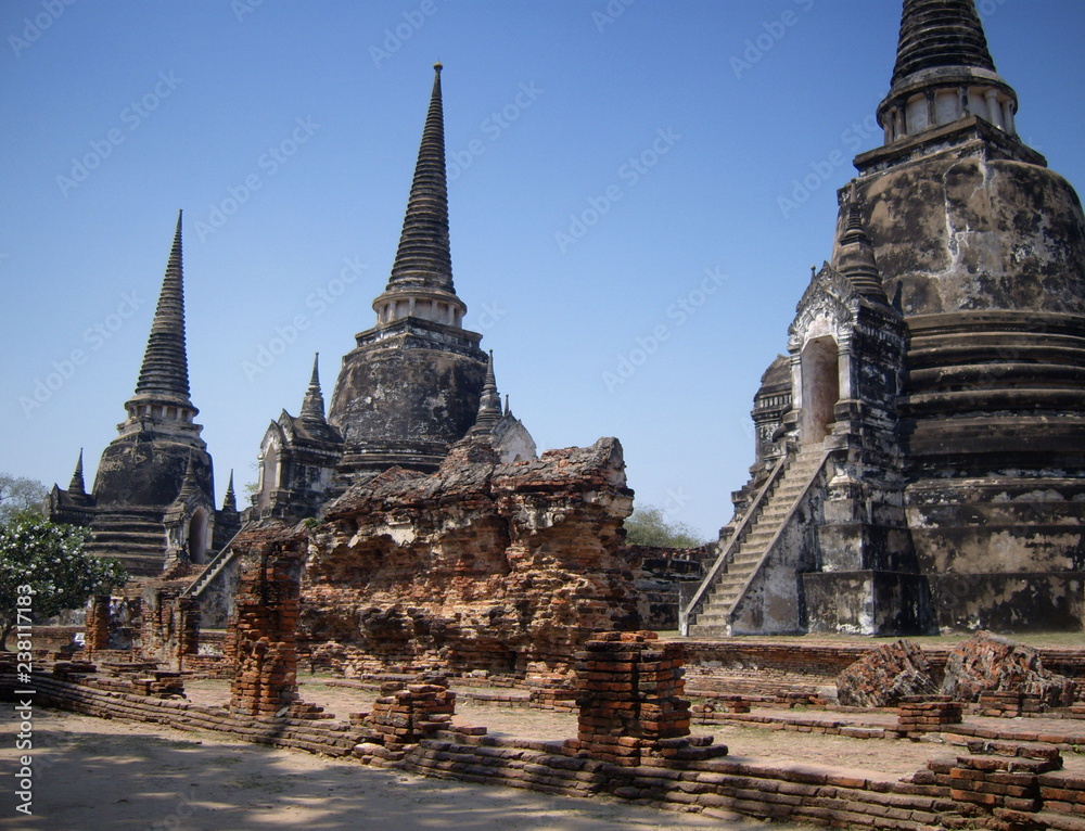Fototapeta premium 3 Stupas, Ayutthaya