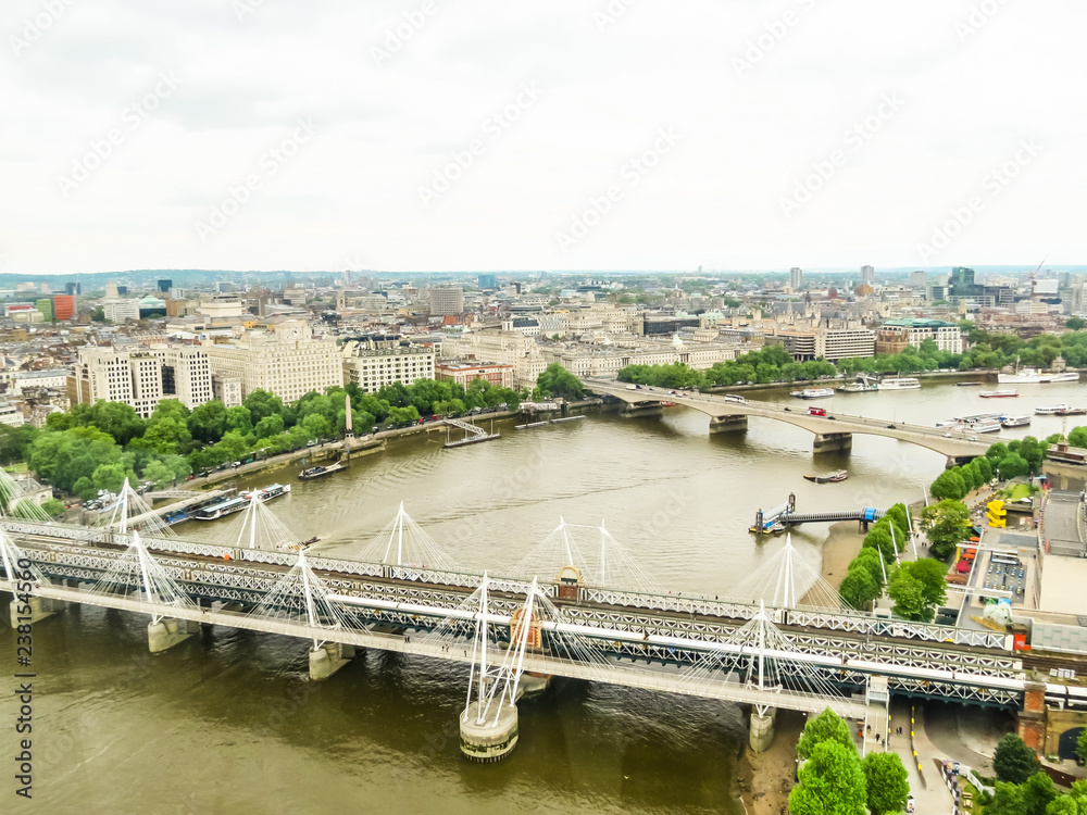 London bridges through the Thames River