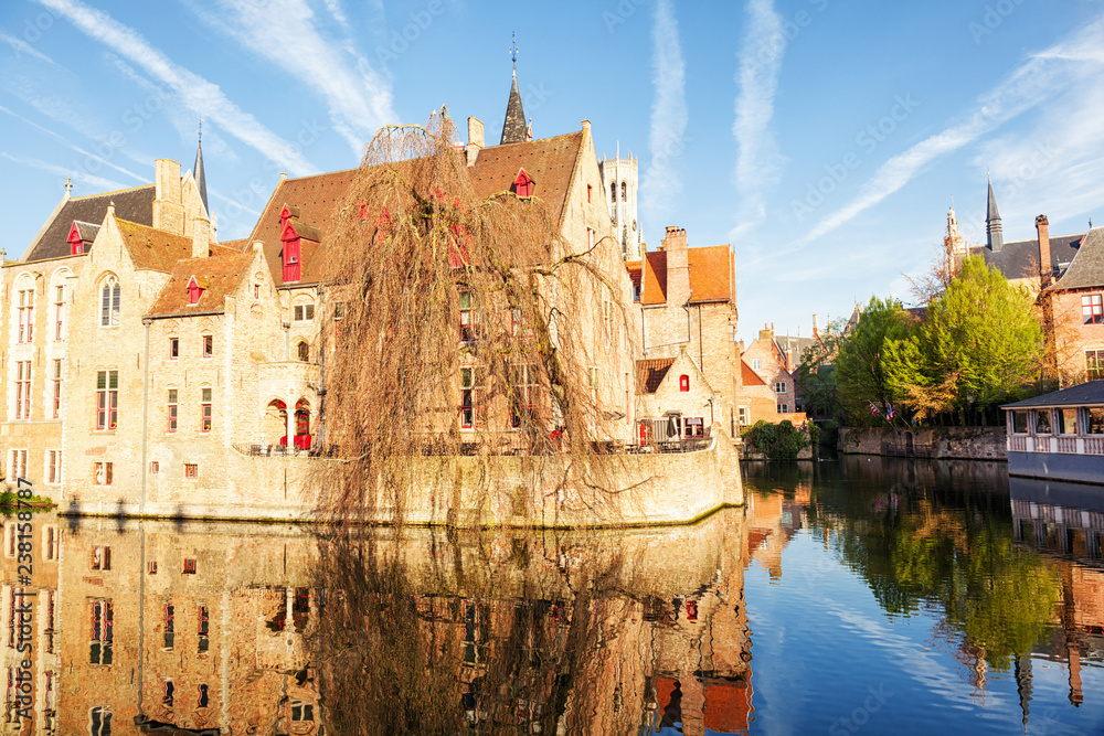 Obraz premium Traditional medieval architecture in the old town of Bruges (Brugge), Belgium