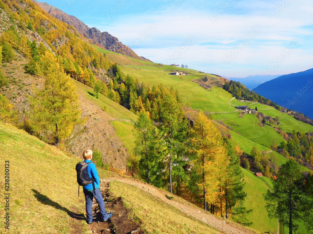Obraz premium Familienwanderung in Südtirol