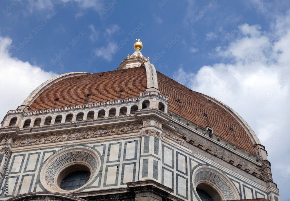 Cúpula de la catedral de Santa Maria del Fiore, o catedral de Santa María de la Flor,en Forencia,obra de Filippo Brunelleschi.