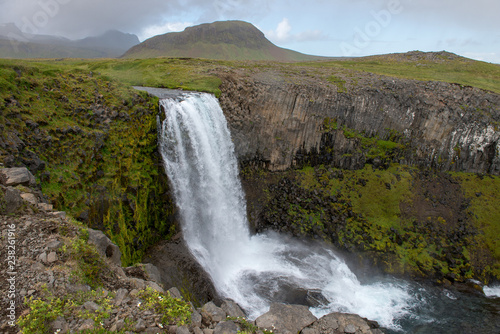 Cascade svodufoss  Islande 