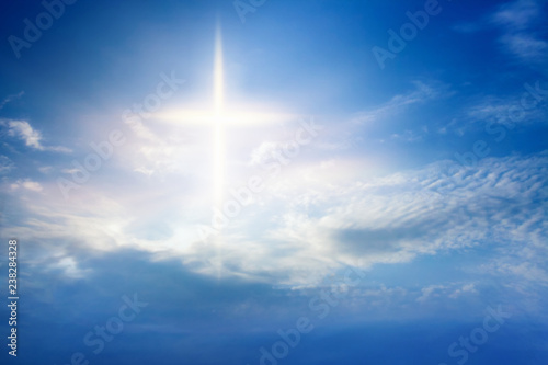 Obraz na płótnie Heavenly Cross . Religion symbol shape . Dramatic nature background . Glowing cross in sky . Happy Easter. Light from sky . Religion background . Paradise heaven . Light in sky . w salonie