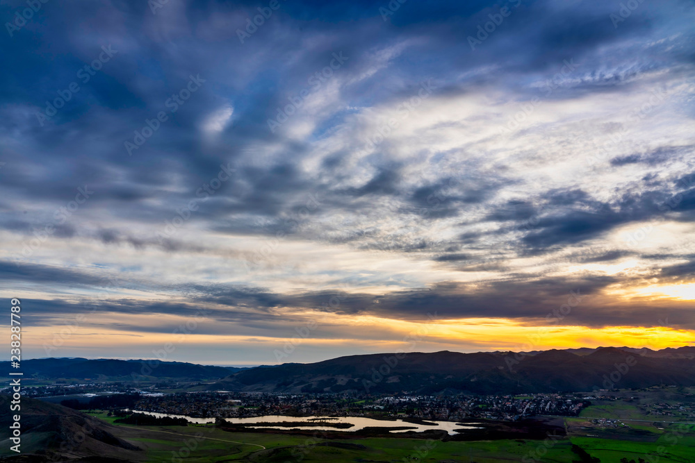 Fototapeta premium High Clouds at Sunset, Panorama