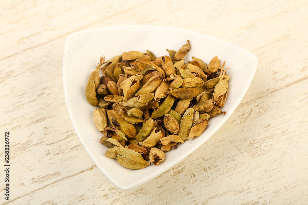 Dry cardamom seeds Dry cardamom seeds