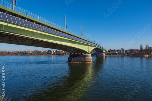 Die Kennedybrücke in Bonn