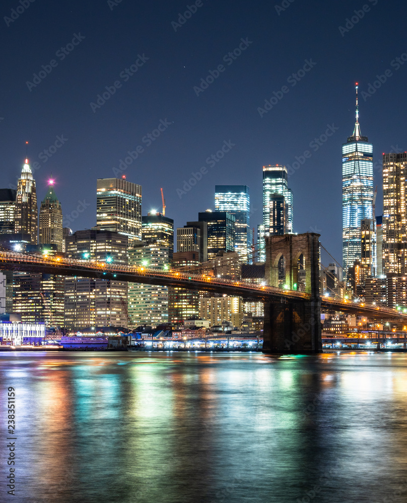 Naklejka premium Nowy Jork Brooklyn Bridge i Manhattan Skyscraper
