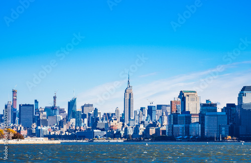 ニューヨーク　マンハッタンの摩天楼 © oben901