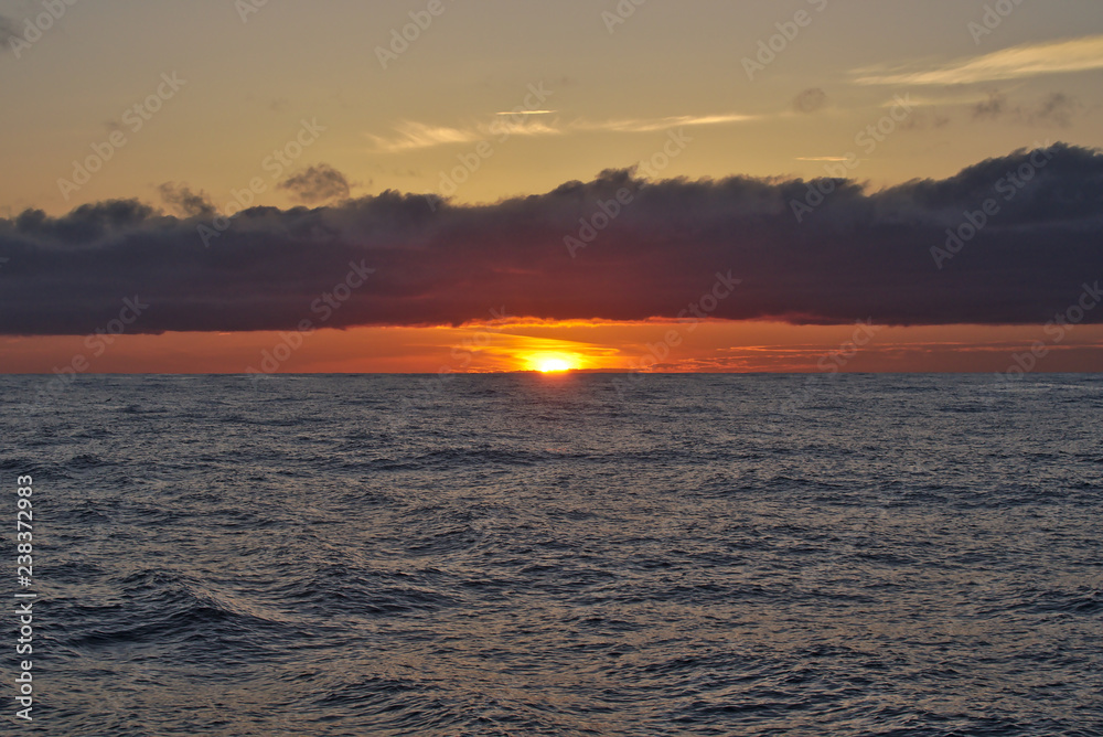 Fototapeta premium 3249 Sunset during Atlantic Ocean crossing on sailboat from Antigua to Gibraltar