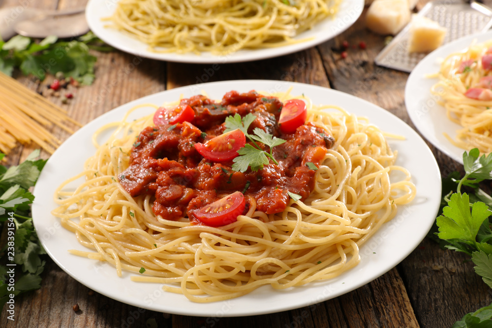 spaghetti with tomato sauce spaghetti with tomato sauce