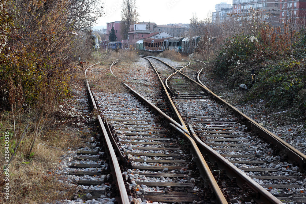 Obraz premium Railroad train tracks intersection