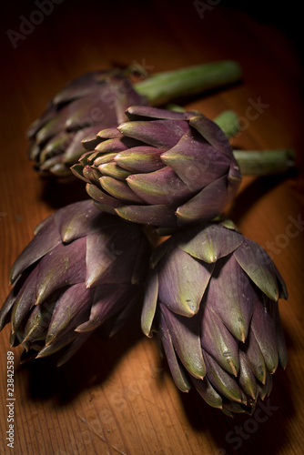 Palermo artichokes on wooden table