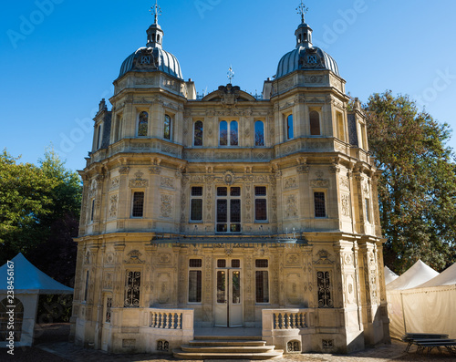 the castle of Monte Cristo (Chateau de Monte-Cristo), which is associated with an amazing story, and the hero of which is Alexandre Dumas Sr. photo