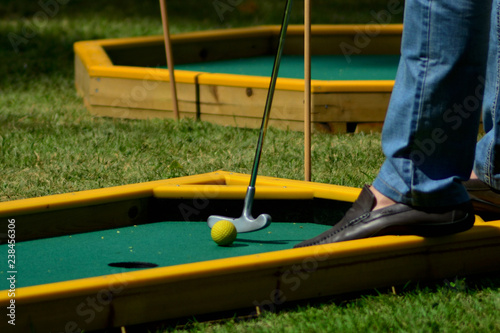 Game in miniature golf course