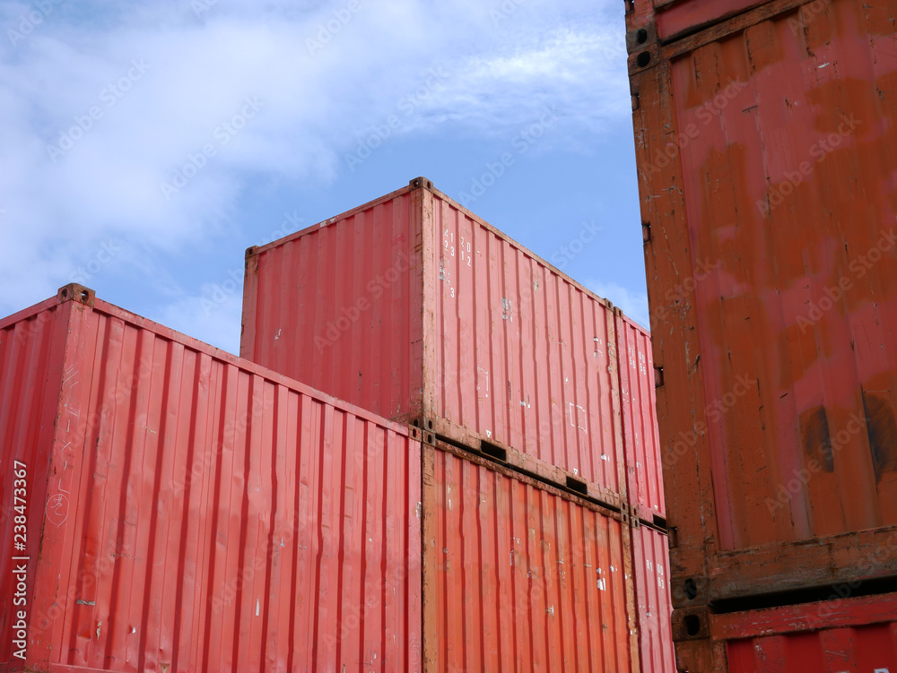 containers in the port containers in the port