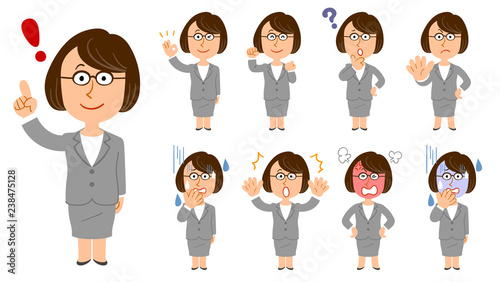 スーツを着た女性　９種類のポーズと表情のセット　眼鏡
