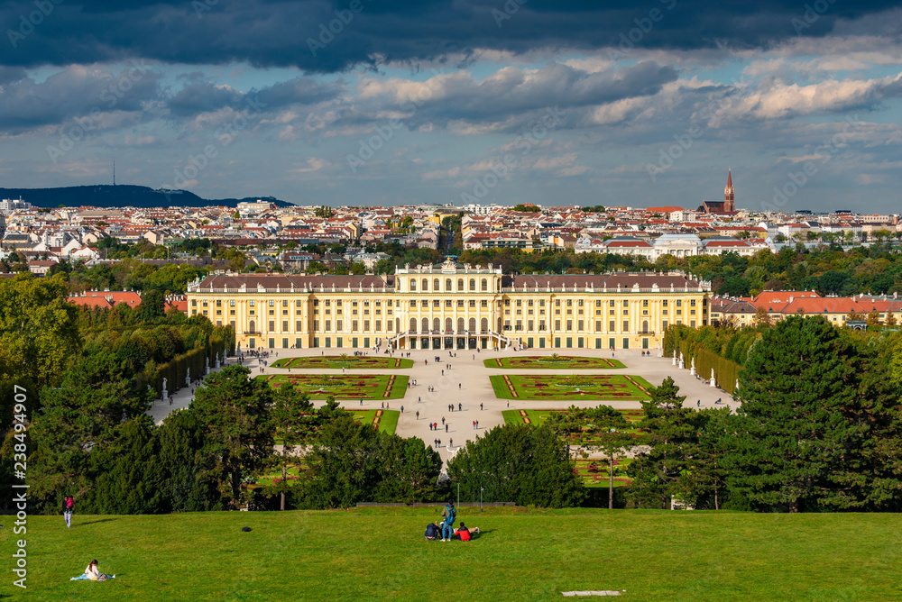 Fototapeta premium Widok na Wiedeń z Glorietty