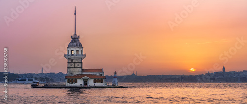 Canvas Print Maiden tower, Istanbul, Turkey
