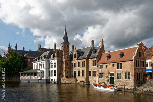 Belgien - Brügge - Rozenhoedkaai photo