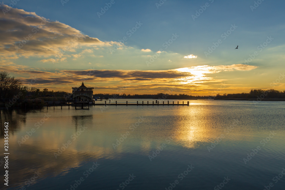 Fototapeta premium sunset on the lake