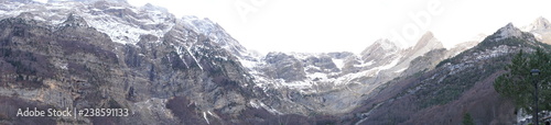 Ordesa Monte Perdido. National Park in Huesca, Spain © VEOy.com