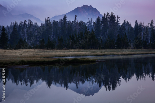 Fototapeta Naklejka Na Ścianę i Meble -  Mountain Lake Reflections