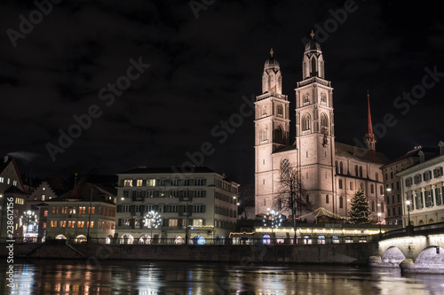Die Stadt Zürich in der Nacht