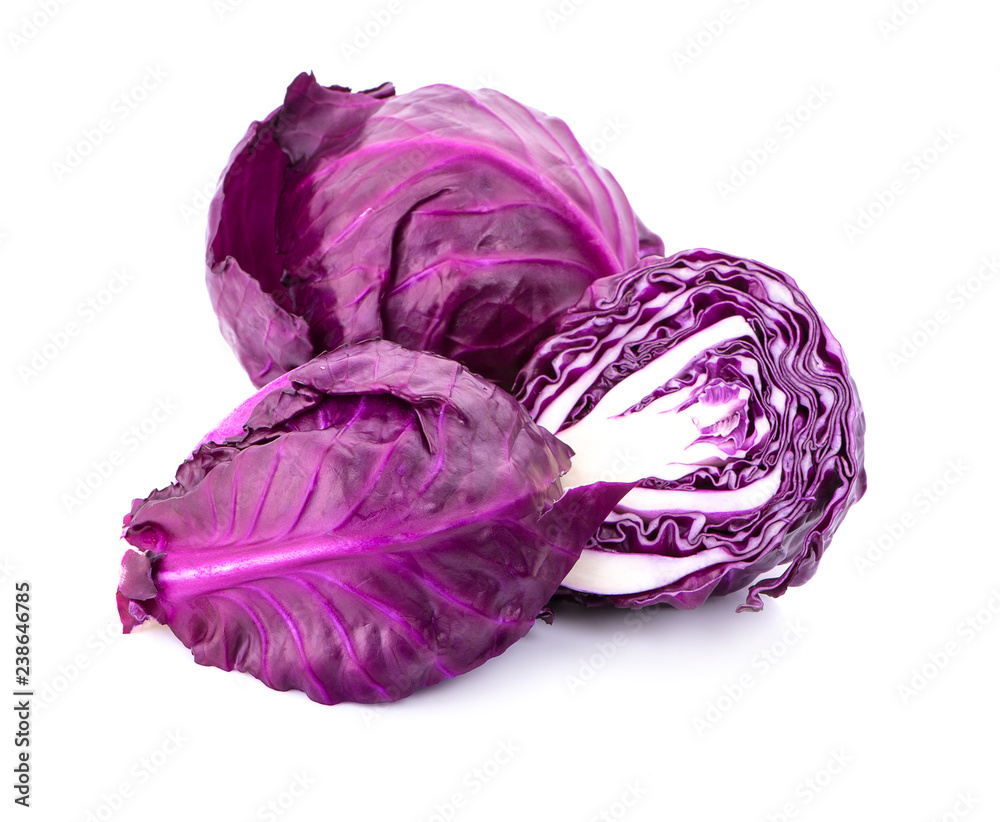 Obraz premium Purple cabbage isolated on white background