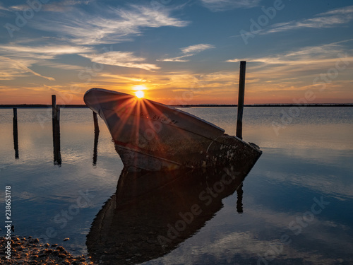 Boat and Sun © Greg