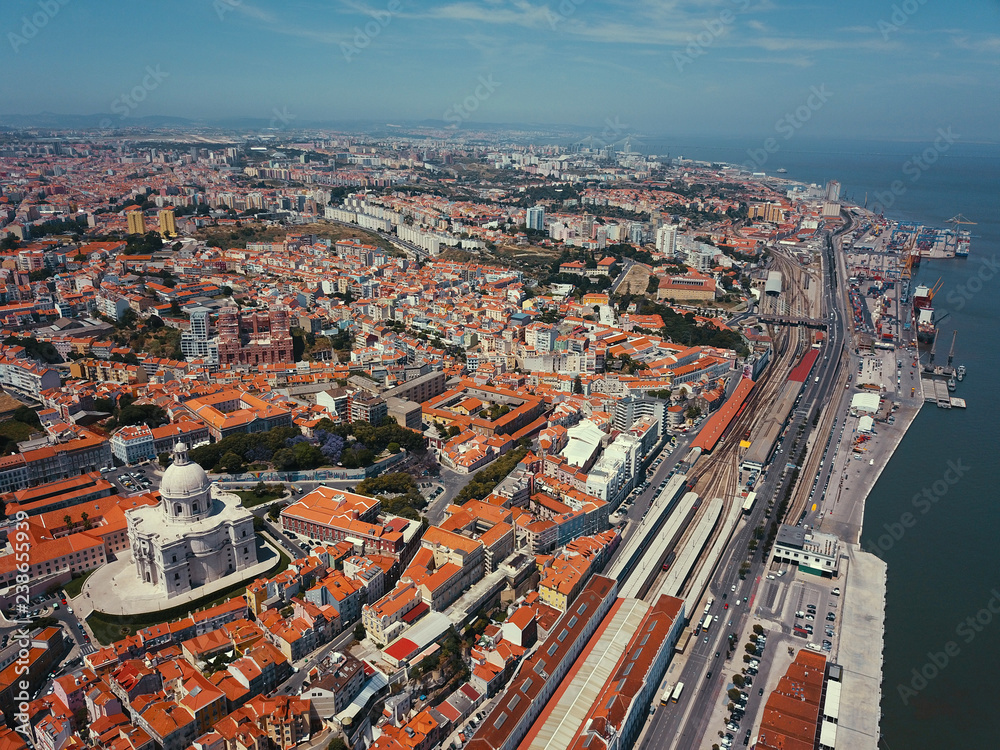 リスボンの旧市街の街並み