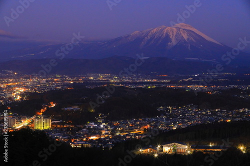 朝焼けの岩手山