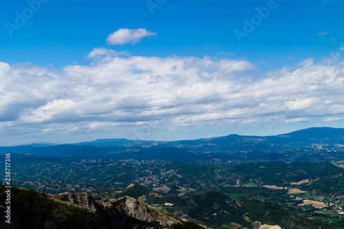 Lungo il sentiero 201 da val d'abisso al monte Nerone © Luciano Pierantoni