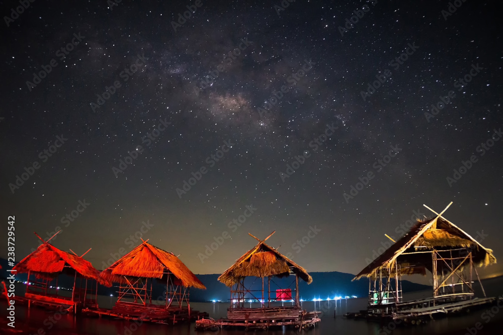 Fototapeta premium Photographer shooting milky way on night