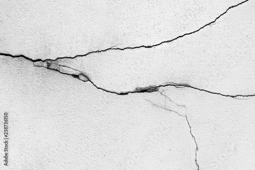 Картината върху платно Cracks on the wall