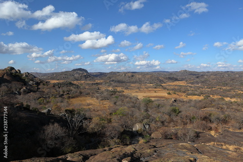 Die Savannen und Landschaften in Simbabwe photo