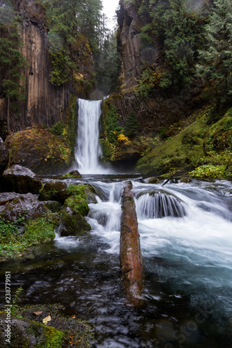 Toketee Falls, Umpqua National Forest, Oregon