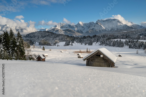 Winterlandschaft im Karwendelgebirge in Bayern