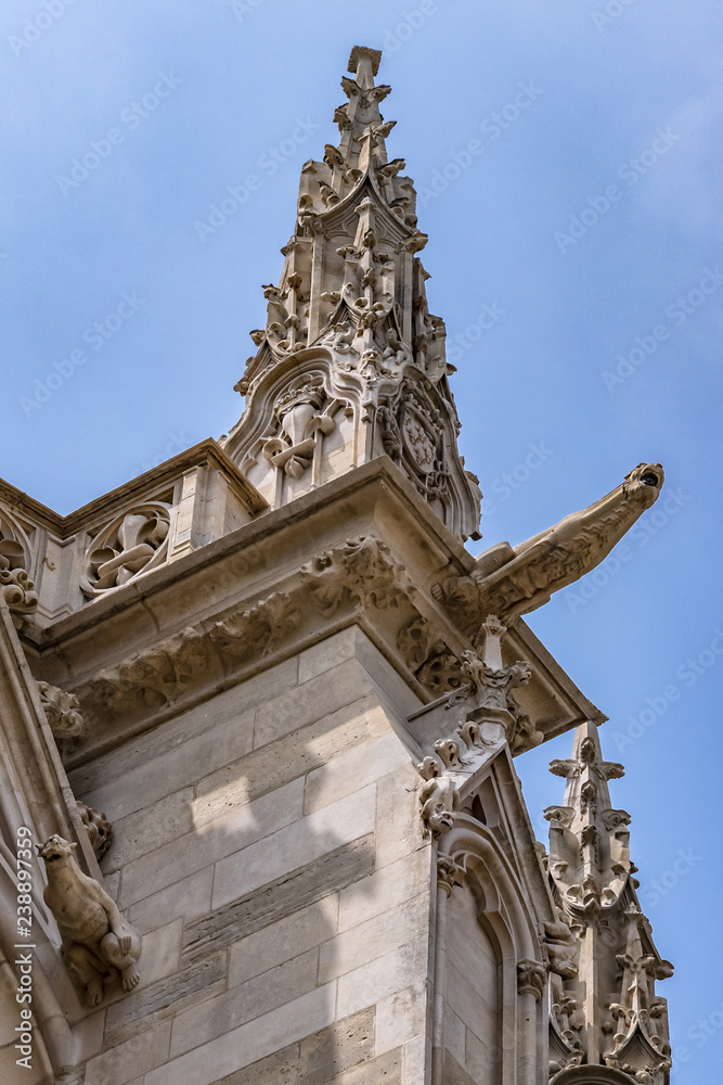 Fototapeta premium Architectural fragments of Vincennes Sainte-Chapelle (Holy Chapel, 1379). Vincennes (6.7 km from Paris), Val-de-Marne department, France.