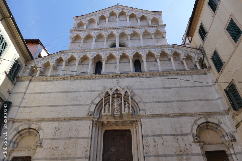 Pisa - chiesa di san Michele in Borgo
