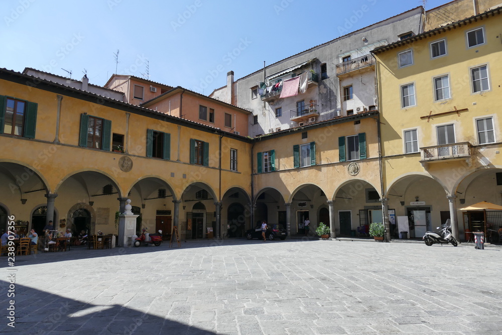 Pisa - piazza delle Vettovaglie